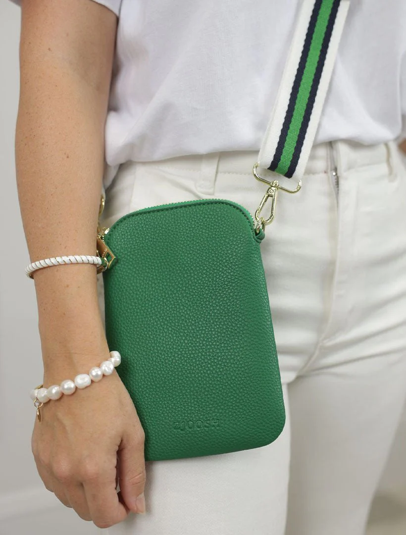 wanderer-cross-body-bag-meadow-green-938016_5000x